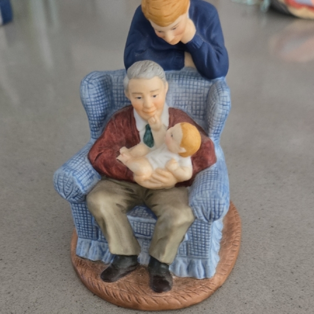 Avon Collectible Figurine‎ - Passing Down the Dream